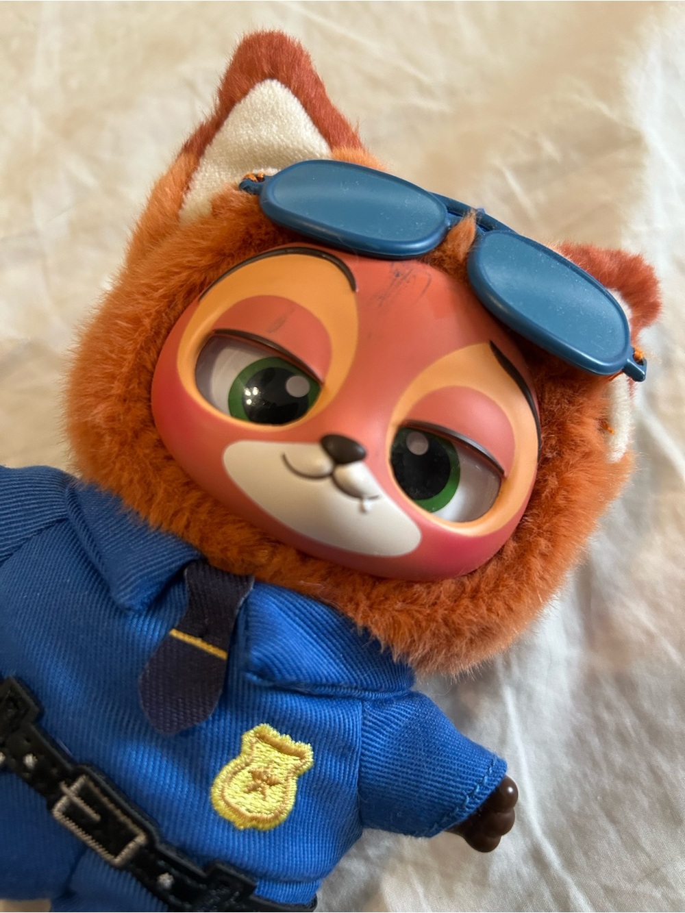 MINISO Zootopia Nick Wilde Plush Police Officer - Picture 3 of 6